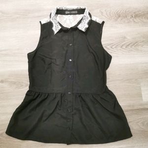 Suzy shier peplum style lace black button down top